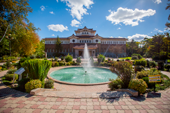 Музеи и театры