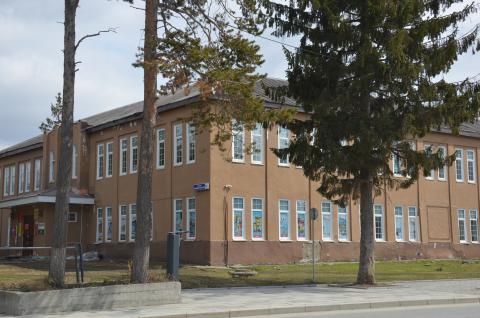 Городское управление Тойохара, ныне офисное здание, Коммунистический пр., 34.JPG