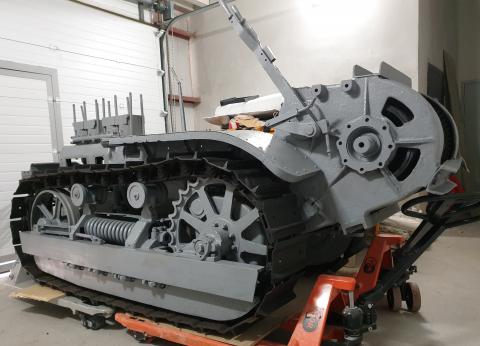 ММК НВ-349. Трактор «Катерпиллер-30»_8.jpg